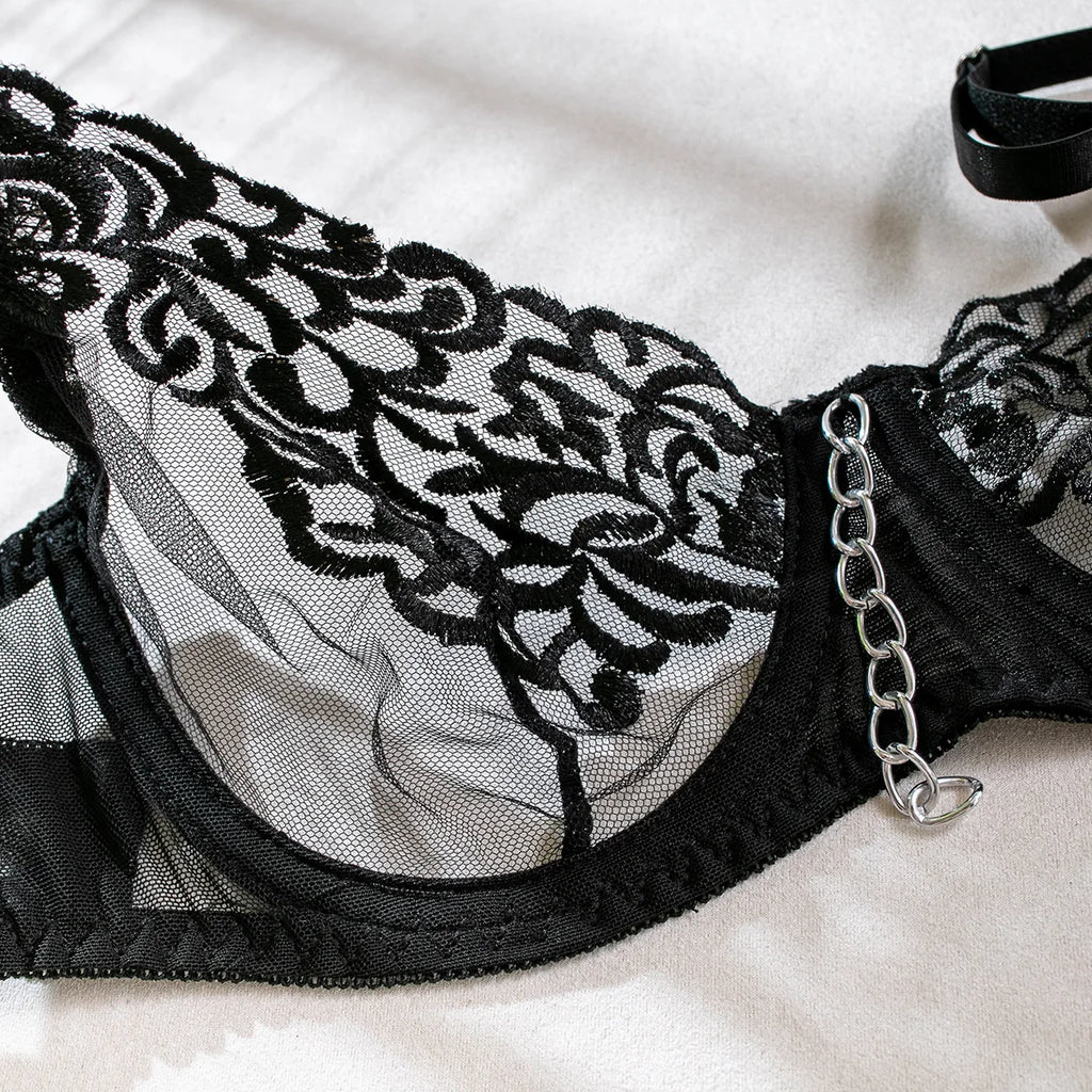 Oriane Floral Embroidered Chain-Trim Garter Lingerie Set