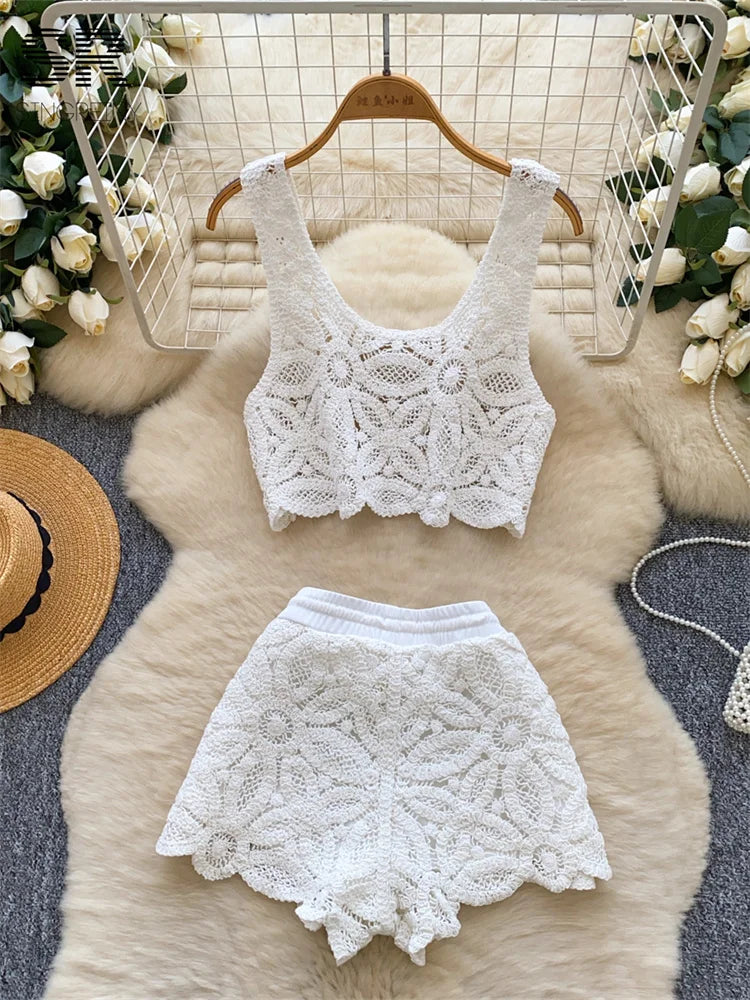 Florienne Crochet Floral Crop Top & Wide-Leg Shorts Two-piece