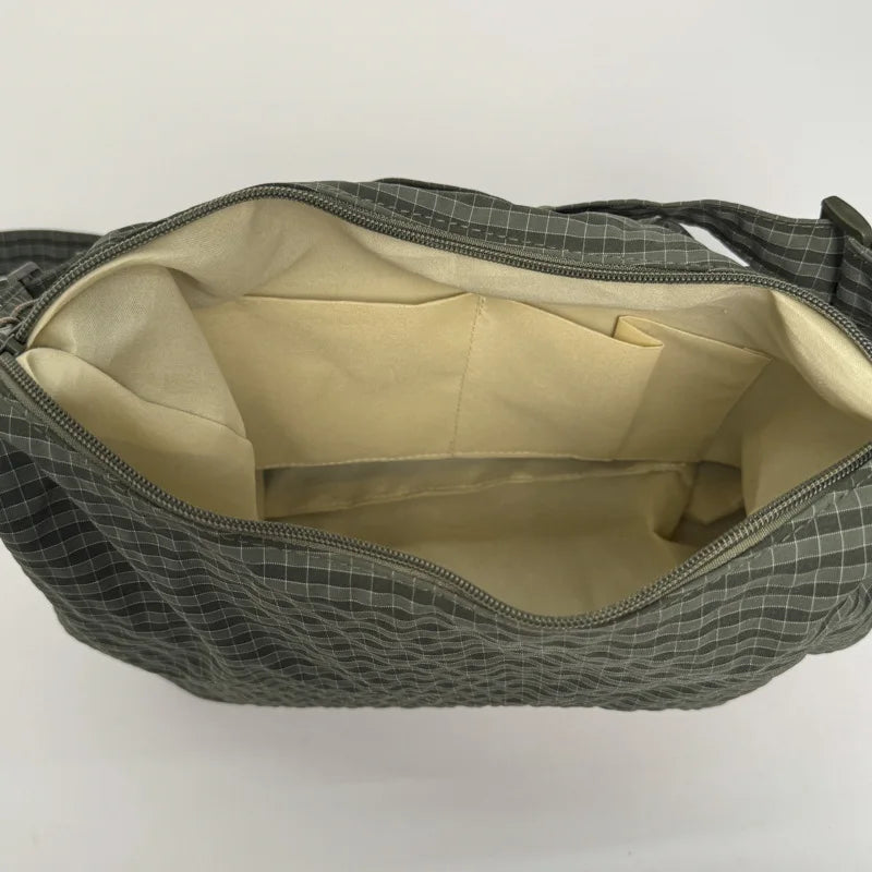 Korean Nylon Shoulder Bags Fashion Simple Plaid Zipper Tote Drawstring Pleated Cloud Bags New Commuter Crossbody Shoulder Bag