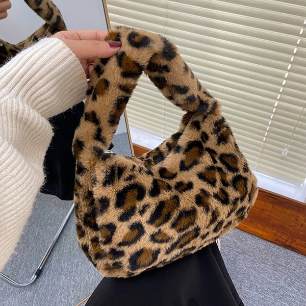 Stylish Leopard Pattern Tote Bag Soft Plush Handbag Underarm Shoulder Bag Women'S Casual Armpit Bag Lipstick Key Bag Trendy
