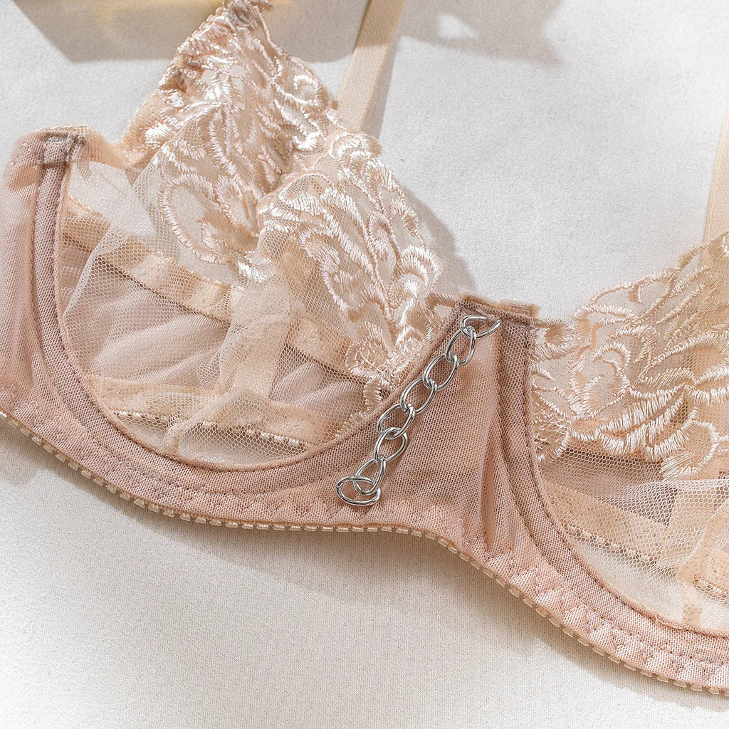 Oriane Floral Embroidered Chain-Trim Garter Lingerie Set