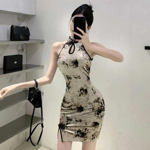 Meilin High-Slit Sleeveless Qipao Maxi Dress