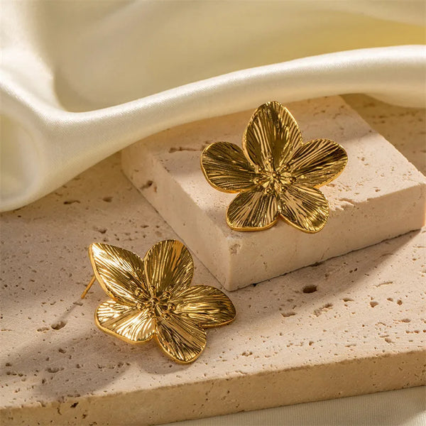 Fleur Vintage Flower Stud Earrings