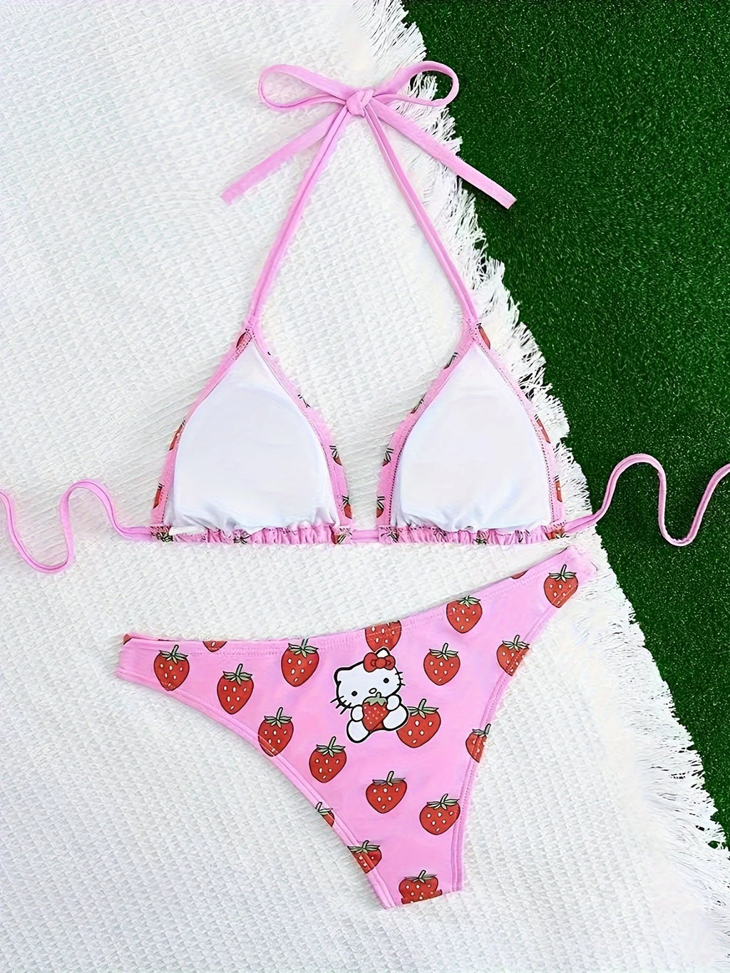 2 pcs/a set Hello Kitty Strawberry Cute Cartoon Gir Bikini Small Breast Gathers Beach Vacation Style