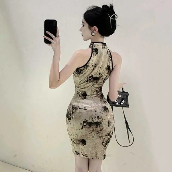 Meilin High-Slit Sleeveless Qipao Maxi Dress