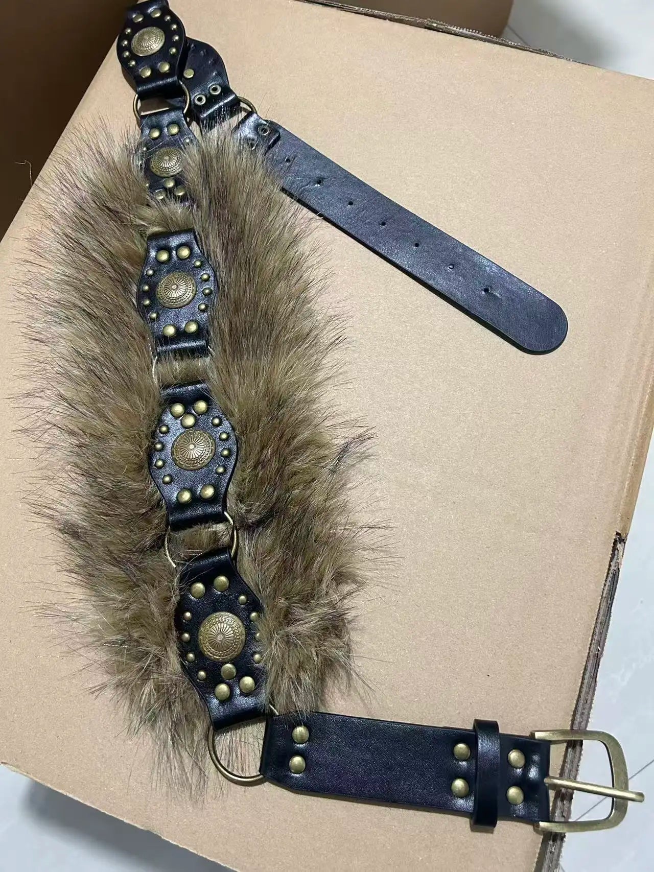 Roxy Faux-Fur Rivet Y2K Belt