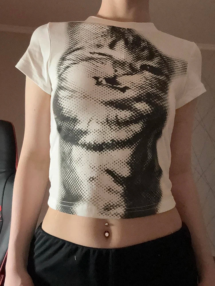Yuki Graphic Crop Tee Main image