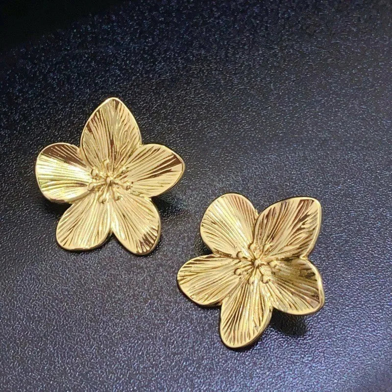 Fleur Vintage Flower Stud Earrings