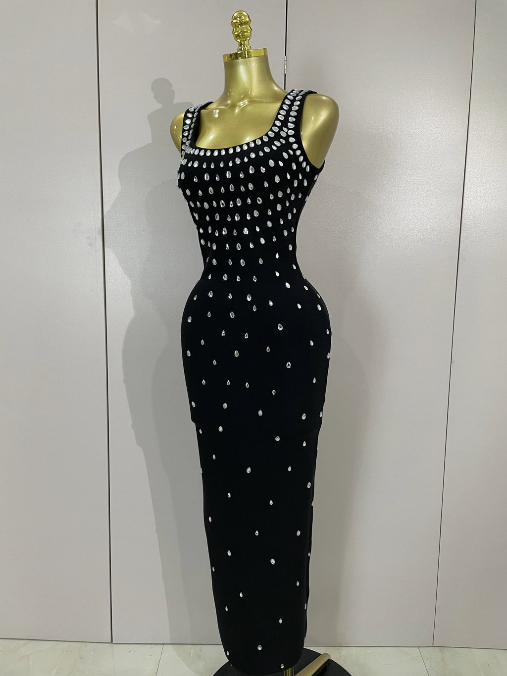 Tahlia Diamond Square-Neck Bandage Maxi Dress
