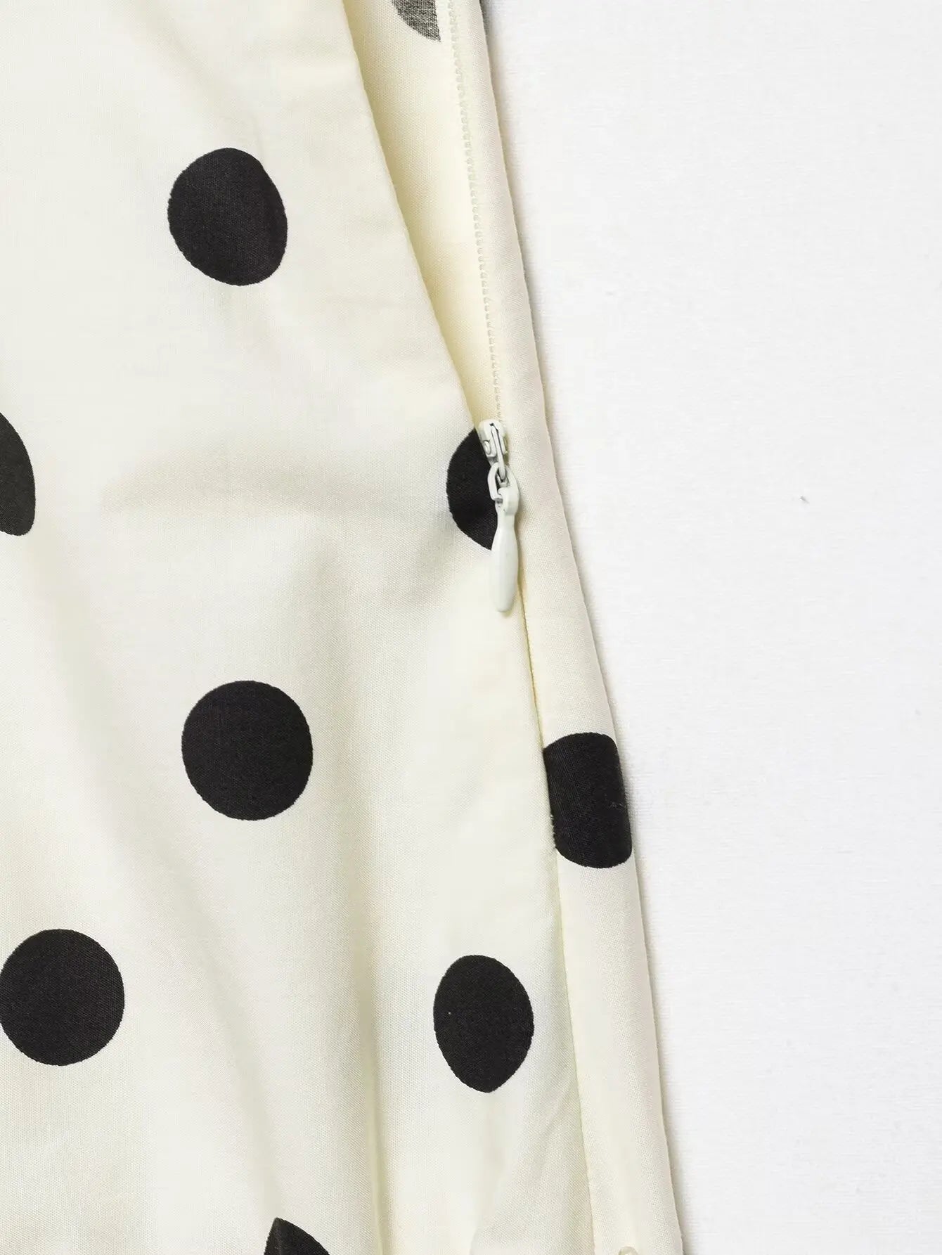 Women's Vintage Polka Dot Asymmetrical Hem Skirt White Black High Waist Drawstring Flowy Casual Midi Skirt Streetwear