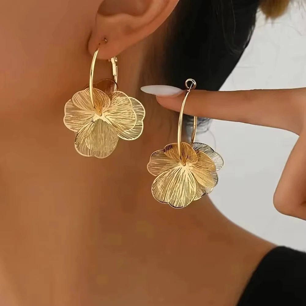 Mariposa Butterfly Flower Drop Earrings Main image