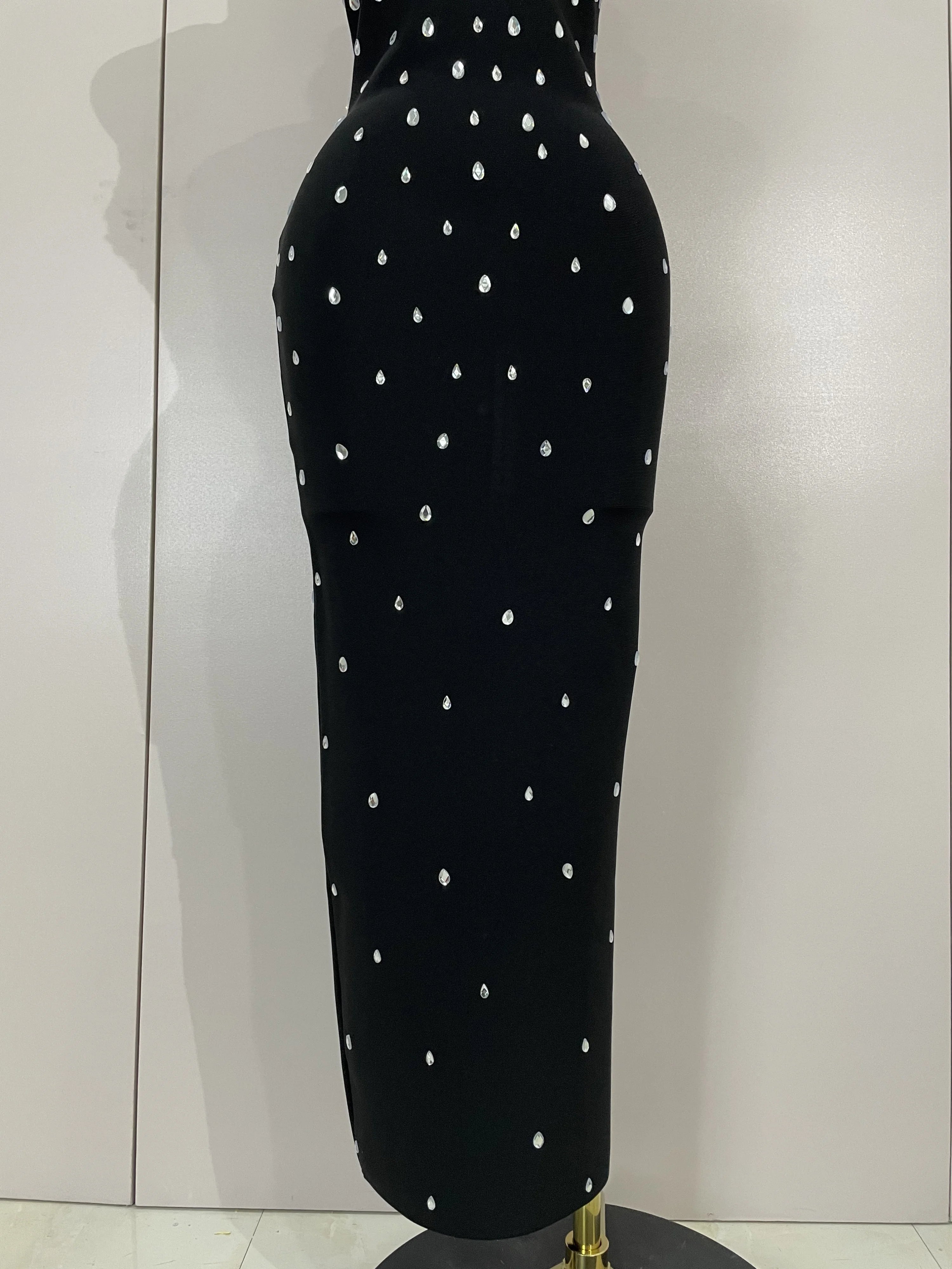 Tahlia Diamond Square-Neck Bandage Maxi Dress