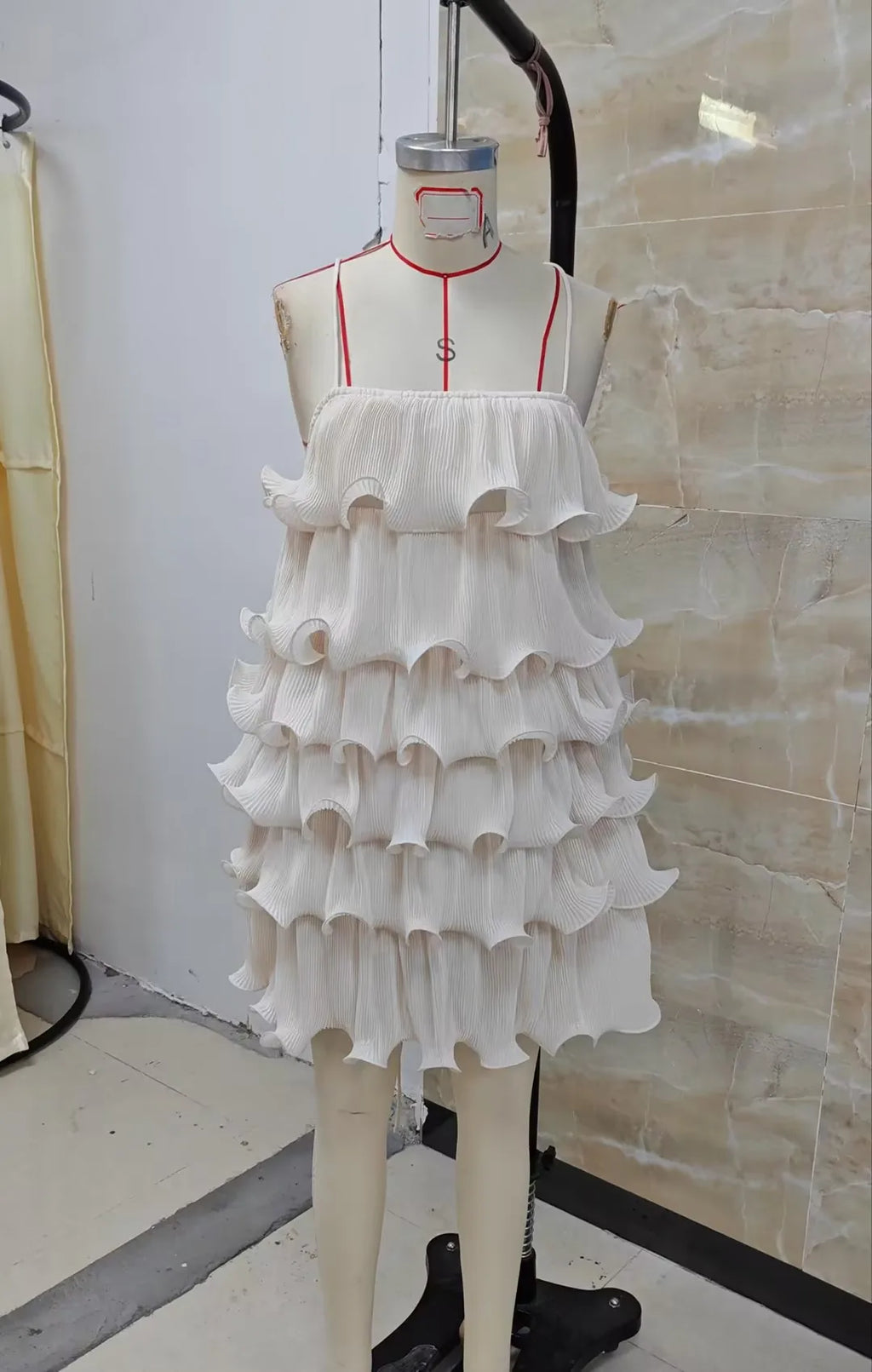 hirigin Women Summer Sleeveless Spaghetti Strap Dress Solid Color Chiffon Tiered Ruffled Mini Party Dress Vacation Streetwear