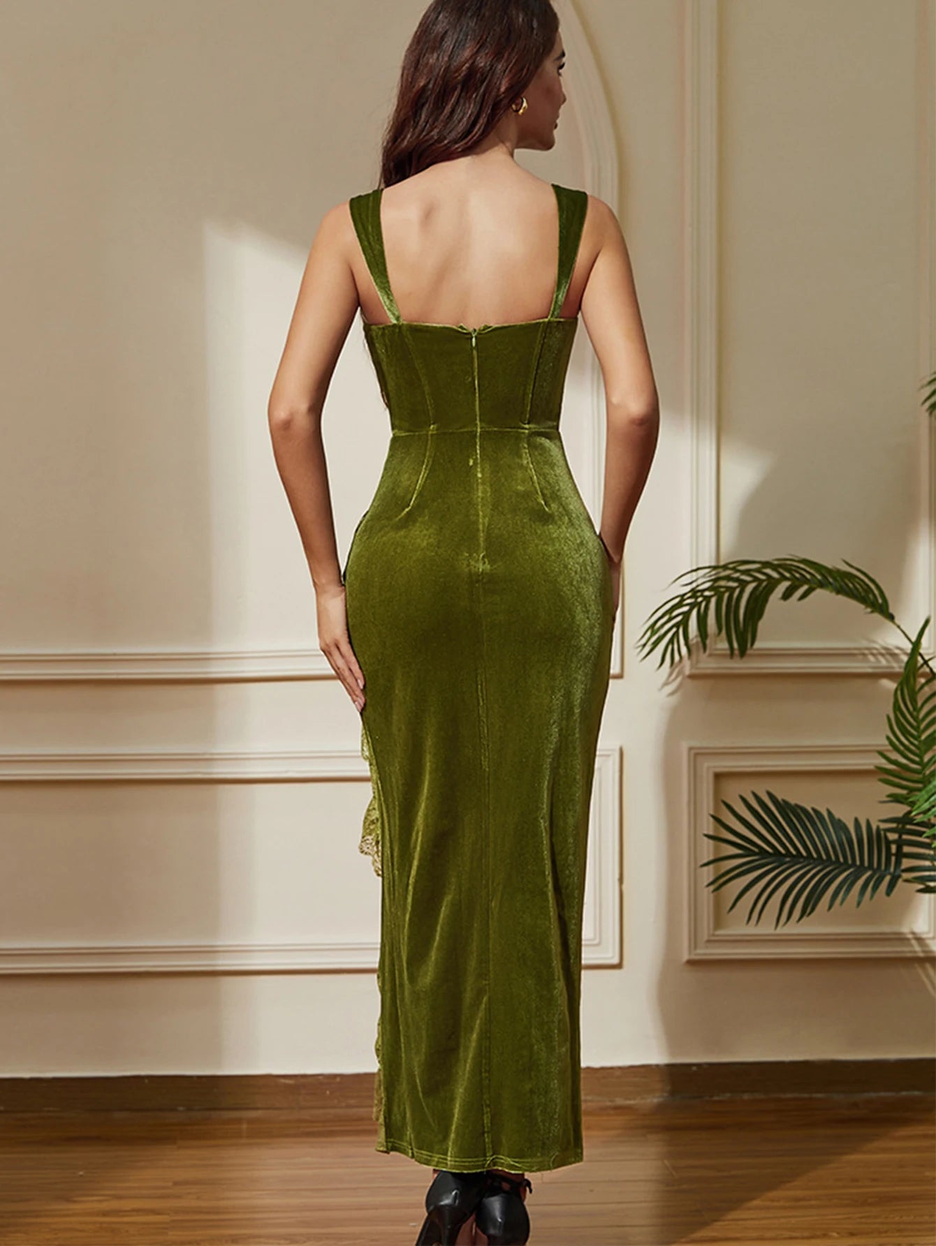 Paloma Lace-Trim Backless Bodycon Mini Dress Secondary image