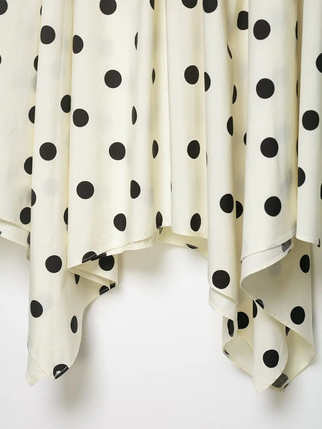 Women's Vintage Polka Dot Asymmetrical Hem Skirt White Black High Waist Drawstring Flowy Casual Midi Skirt Streetwear