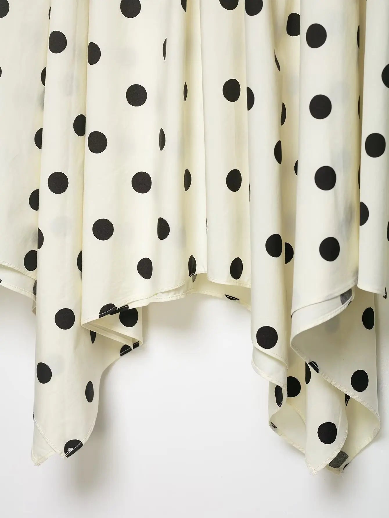 Women's Vintage Polka Dot Asymmetrical Hem Skirt White Black High Waist Drawstring Flowy Casual Midi Skirt Streetwear