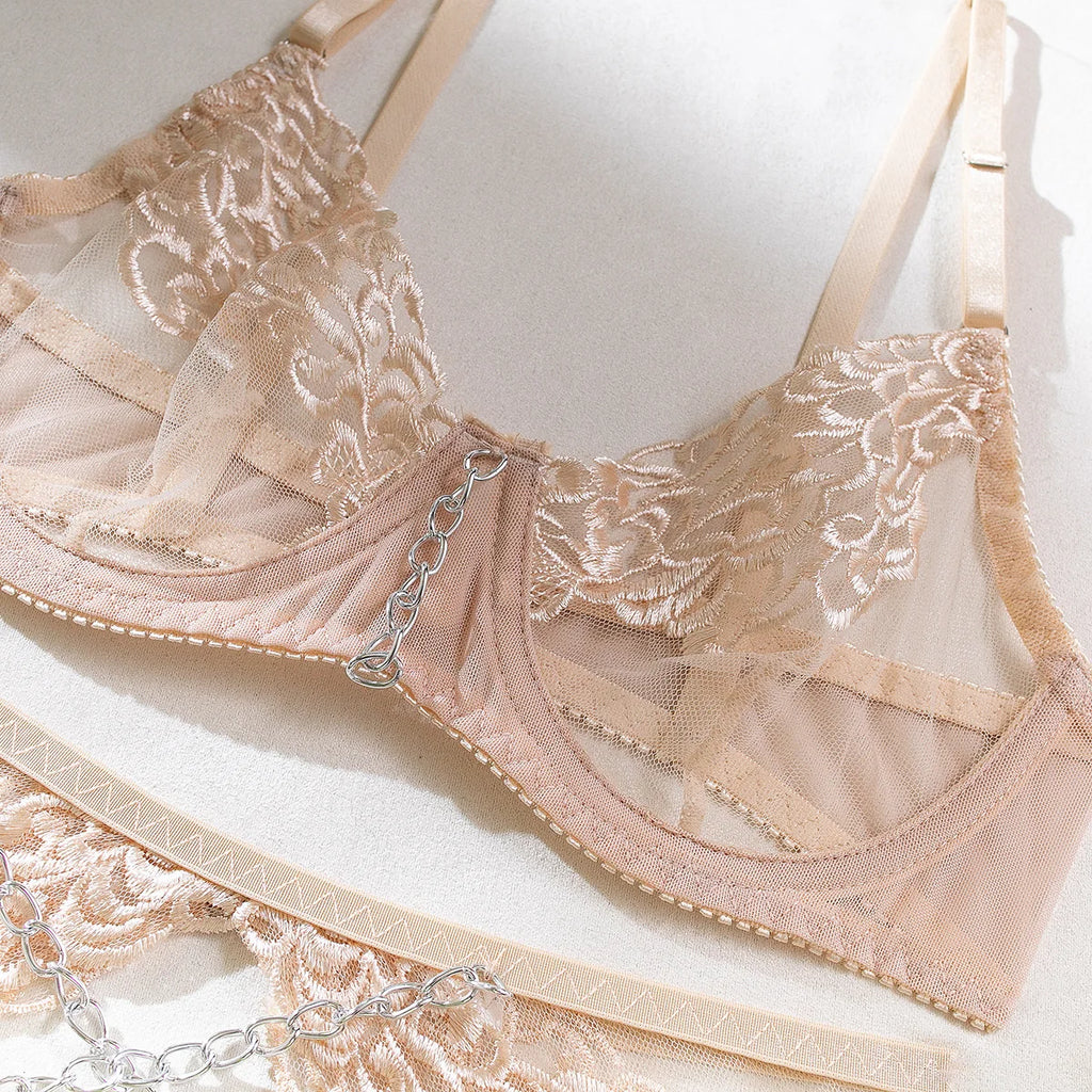 Oriane Floral Embroidered Chain-Trim Garter Lingerie Set