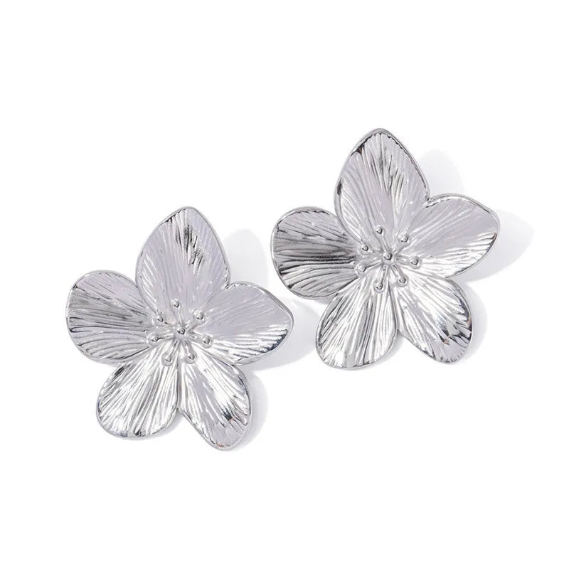 Fleur Vintage Flower Stud Earrings