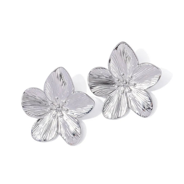 Fleur Vintage Flower Stud Earrings