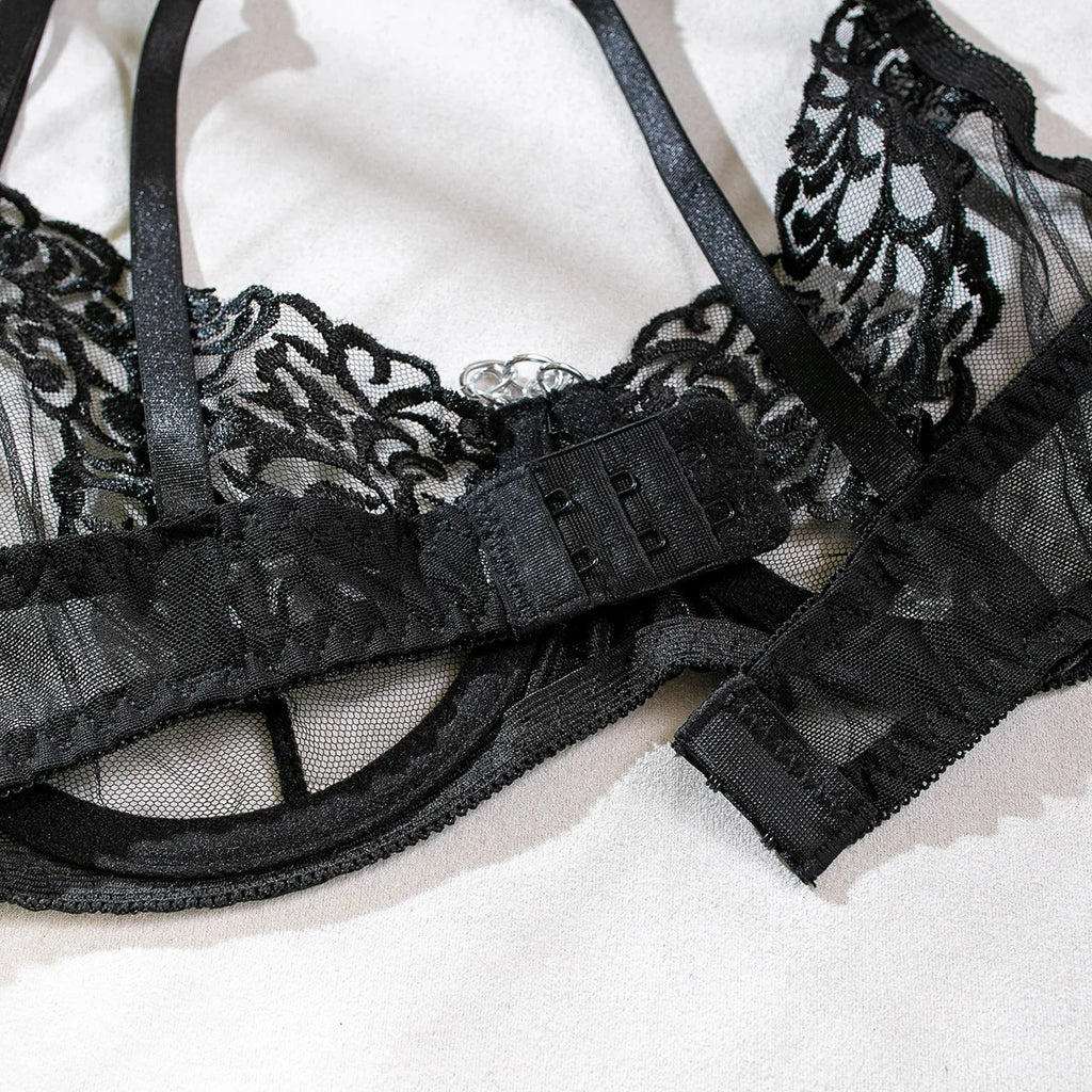 Oriane Floral Embroidered Chain-Trim Garter Lingerie Set