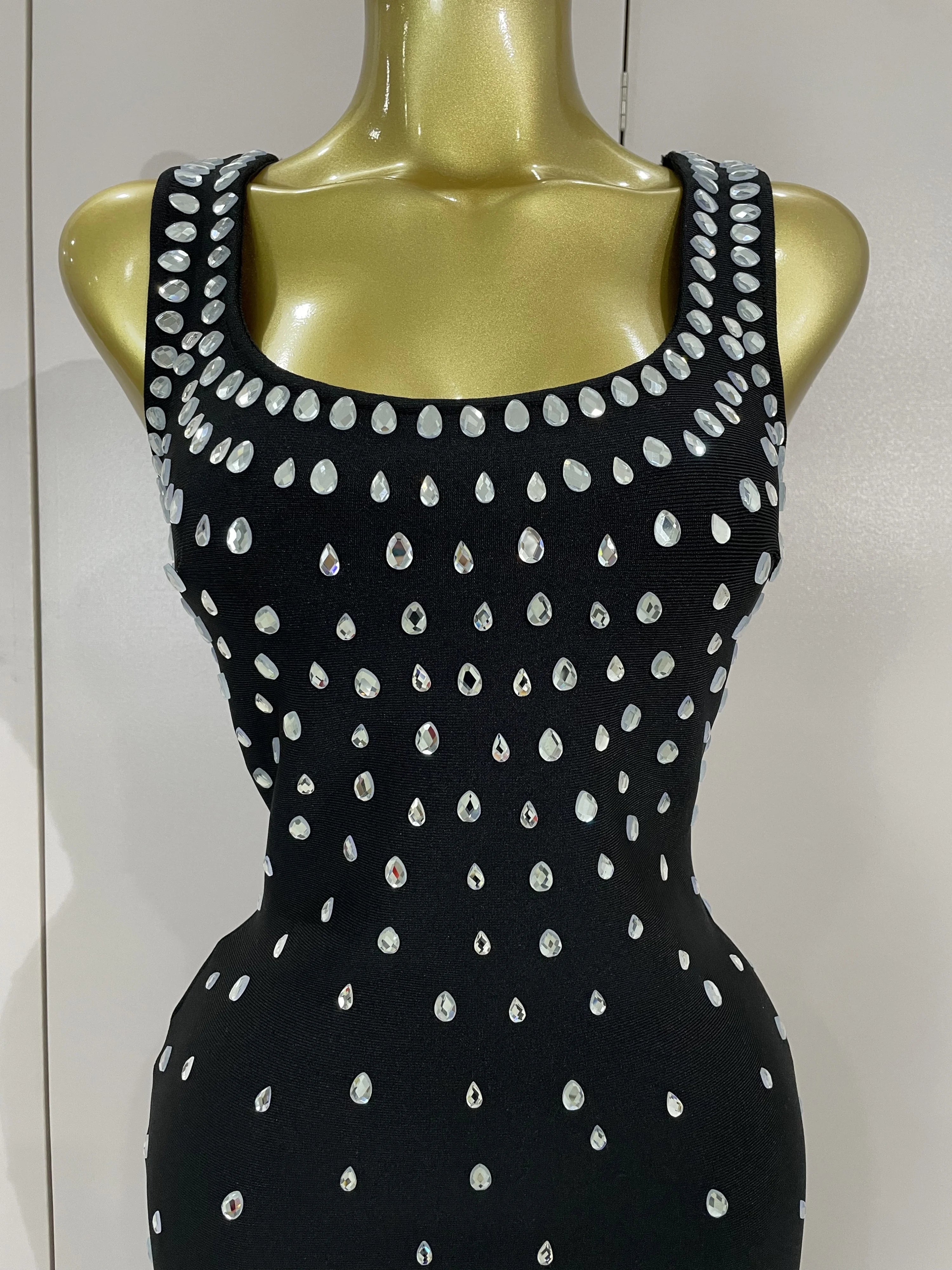 Tahlia Diamond Square-Neck Bandage Maxi Dress