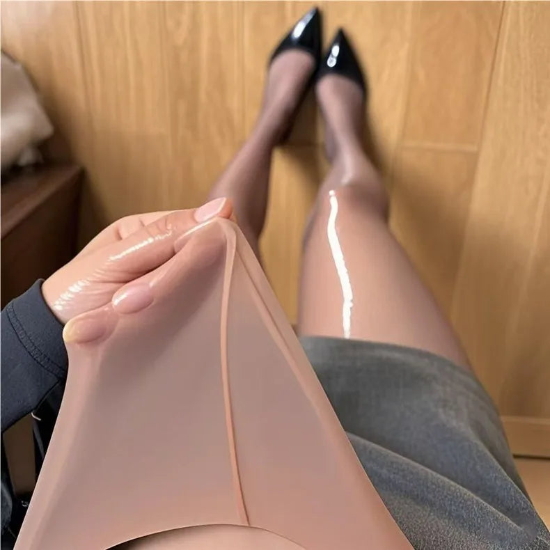 Glossé High-Shine Sheer Pantyhose