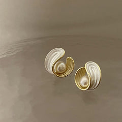 Luxury Fishtail Pearl Stud Earrings Crystal Imitation Pearl Sweet Earrings