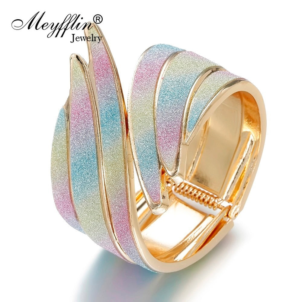 Unique Design Metal Cuff Gold Color Feather Width Charm Bangle