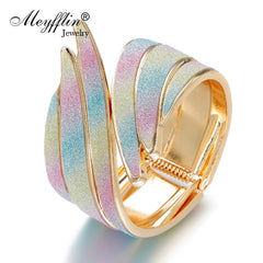 Unique Design Metal Cuff Gold Color Feather Width Charm Bangle