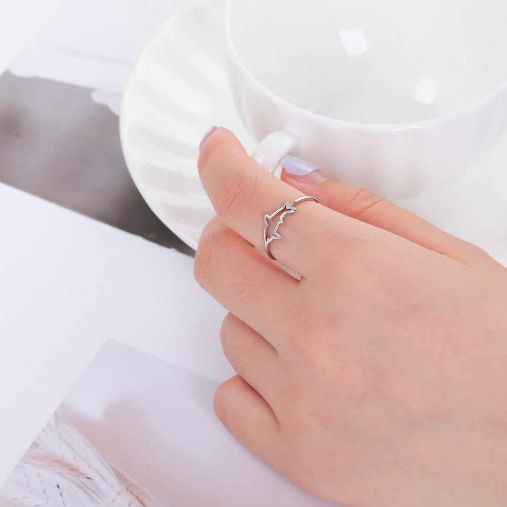 Skyrim Stainless Steel Fish Shark Shaped Rings for Women Minimalist Finger Rings Jewelry Party Birthday Gifts Wholesale 2023