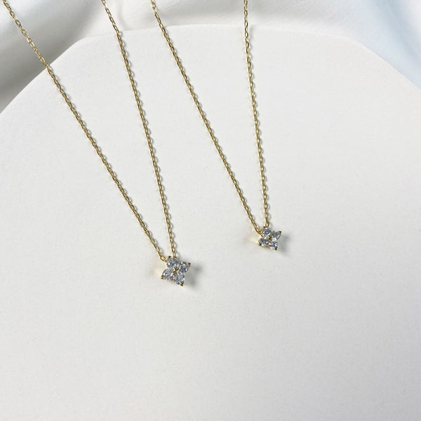 French Cute Four-Leaf Flower Pendant Necklaces