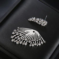 Huitan Personality Wing Shape Women Stud Earrings Brilliant Cubic Zirconia Female Wedding Earrings Silver Color Fashion Jewelry