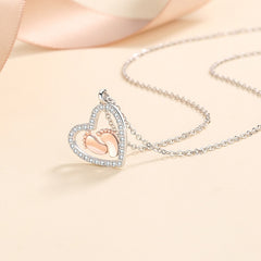 Mother&#39;s Day Gift  Footprint Design Heart Necklace for Women Jewelry Shiny Unique Hollow Pendant Necklaces to Mommy Birthday