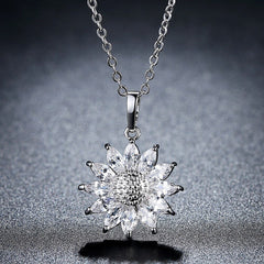 Delicate Female Clavicle Chain Silver Color Feather Leaf Micro Pave Dazzling AAA Zircon Pendant Necklace for Women Birthday Gift