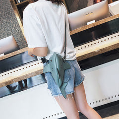 Funny Shark Shaped Women Shoulder Messenger Bag Cartoon Chain Lady Hand Bags PU leather Phone Bag Crossobdy Bags Bolsas Feminina