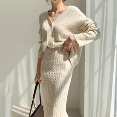 V-necked hemp pattern knitted cardigan sweater with high waist bag butt skirt two-piece suit