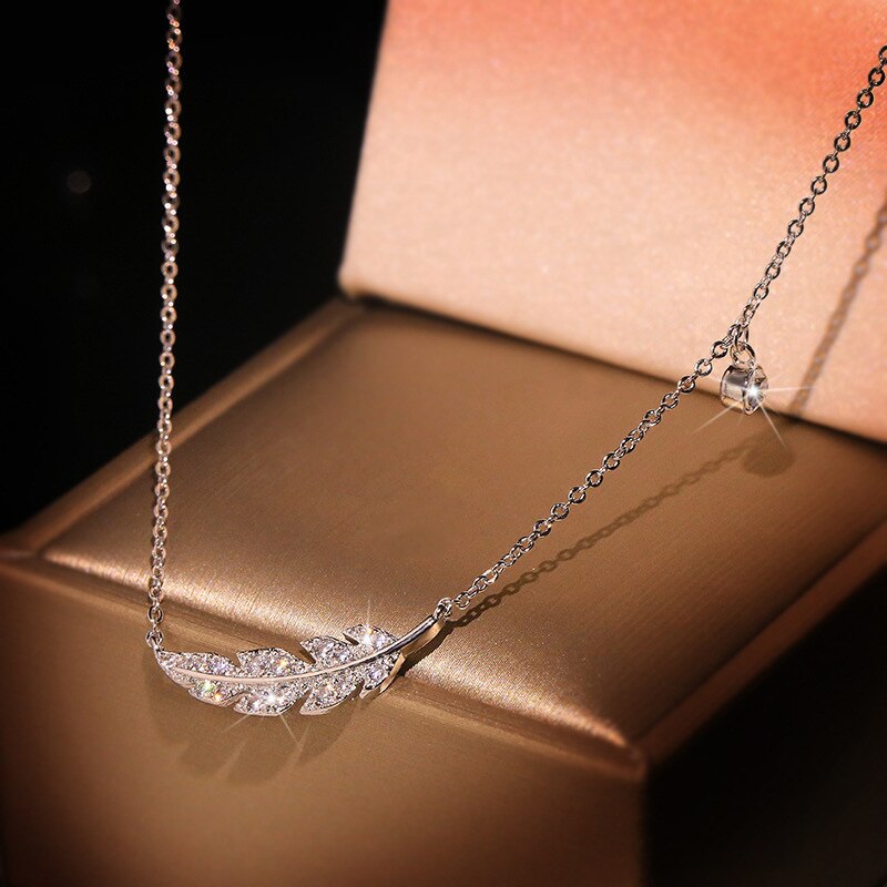 Delicate Female Clavicle Chain Silver Color Feather Leaf Micro Pave Dazzling AAA Zircon Pendant Necklace for Women Birthday Gift