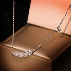 Delicate Female Clavicle Chain Silver Color Feather Leaf Micro Pave Dazzling AAA Zircon Pendant Necklace for Women Birthday Gift