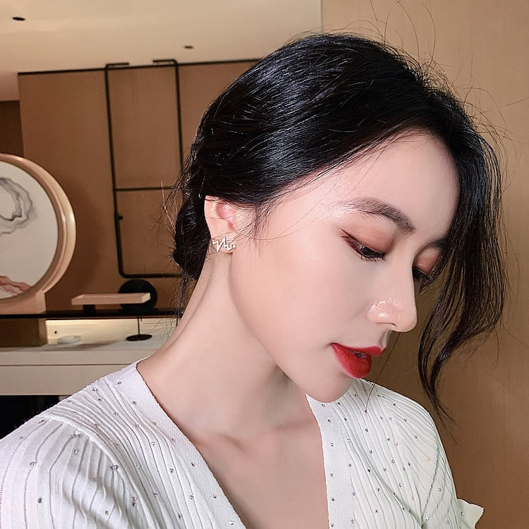 Zeojrlly Geometric Metal Women Classic Stud Earrings Korean Simple Lightning Love Earrings Simple Cute Jewelry