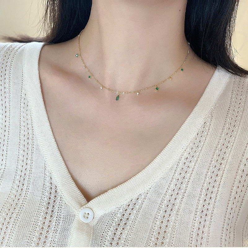 Retro Emerald Inlaid Rhinestone Necklace