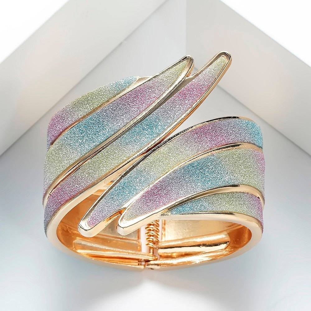 Unique Design Metal Cuff Gold Color Feather Width Charm Bangle