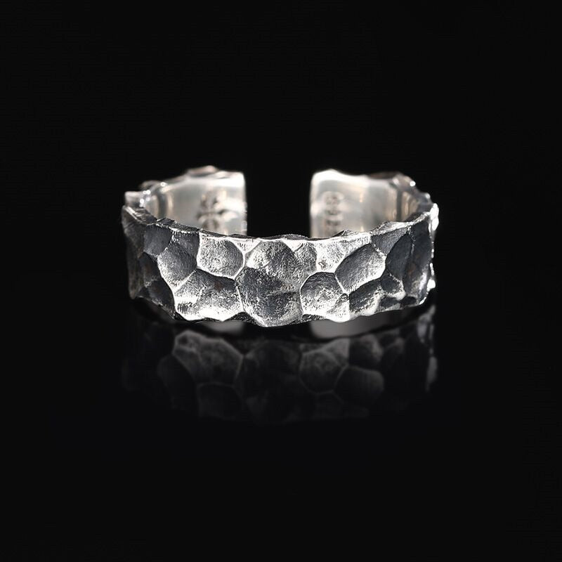 YIZIZAI Hot Vintage Stone Texture Couple Rings Women Tibetan Silver Black Ring For Cool Men Jewelry Punk Jewellry Gift Wholesale