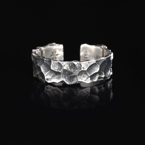 YIZIZAI Hot Vintage Stone Texture Couple Rings Women Tibetan Silver Black Ring For Cool Men Jewelry Punk Jewellry Gift Wholesale