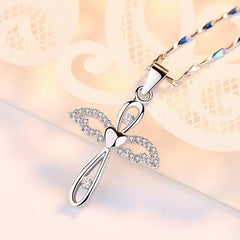 Delicate Female Clavicle Chain Silver Color Feather Leaf Micro Pave Dazzling AAA Zircon Pendant Necklace for Women Birthday Gift