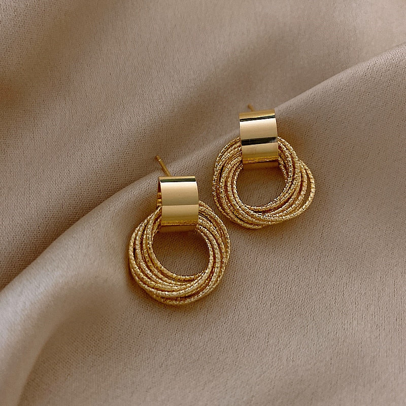 Retro Metallic Gold Color Multiple Small Circle Pendant Earrings 2022 New Jewelry Fashion Wedding Party Earrings For Woman Main image