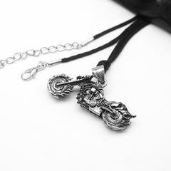 European and American hipsters skull flame motorcycle fashion hip-hop punk soul chariot men&#39;s necklace gift
