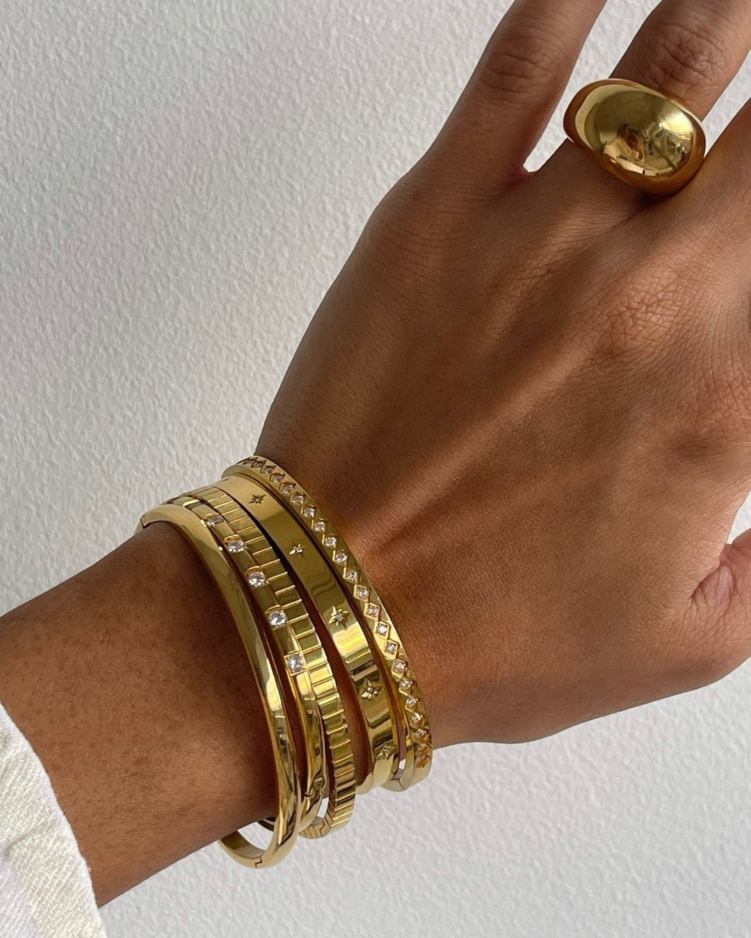 Gold Color Bangles Main image