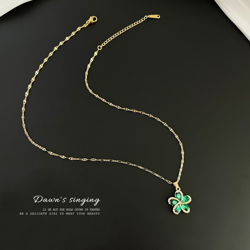 Green Zircon Flowers Pendant Necklace