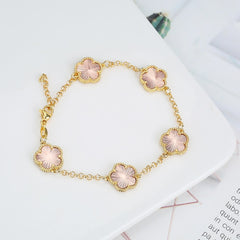 2023 Hot Selling New Design Simple Natural White Shell Five-leaf Petal Flower Bracelet Women&#39;s High Quality Jewelry Gift