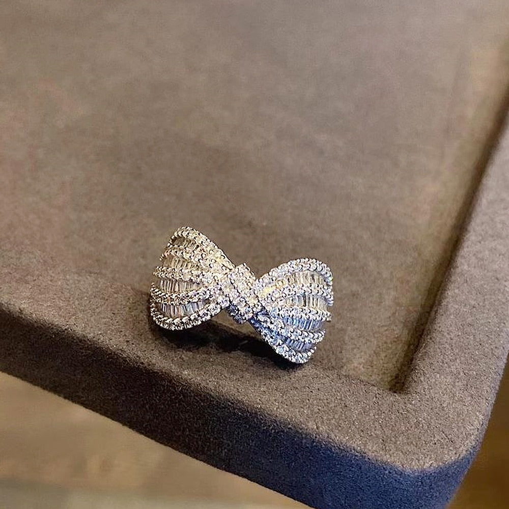Bow Shape Rings for Women Silver Color Fashion Modern Design